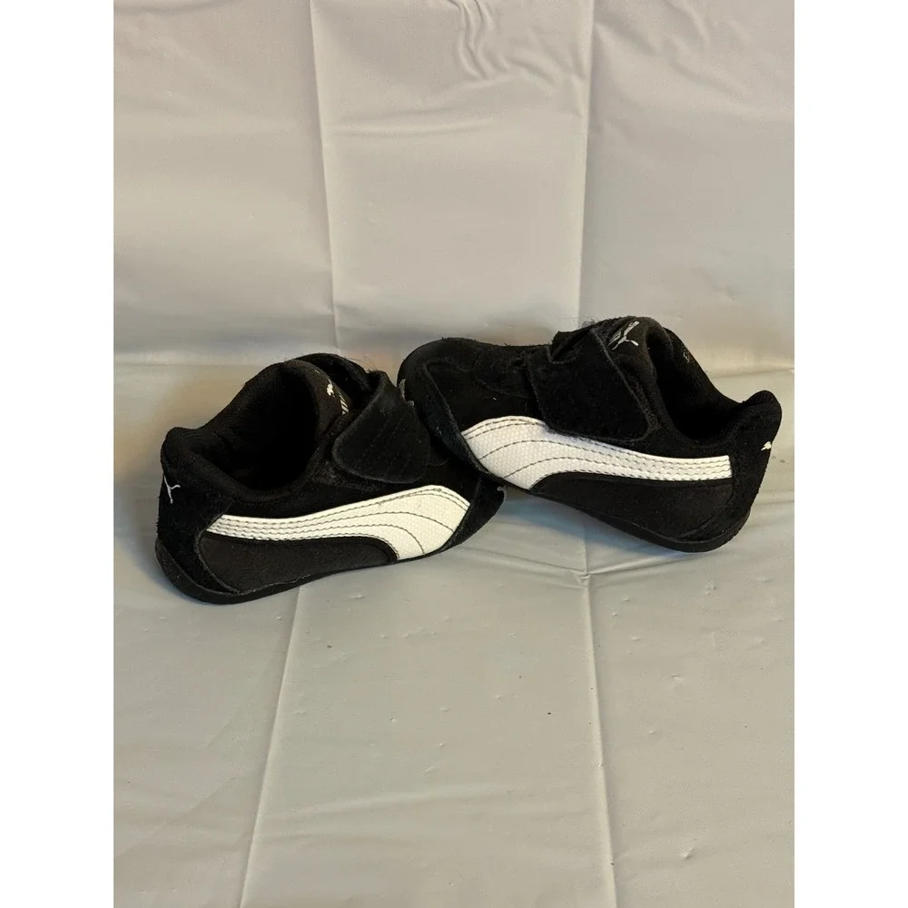 Puma Kids Black Suede White Stripe‎ Velcro Sneakers Shoes Size US 4 EUR 19